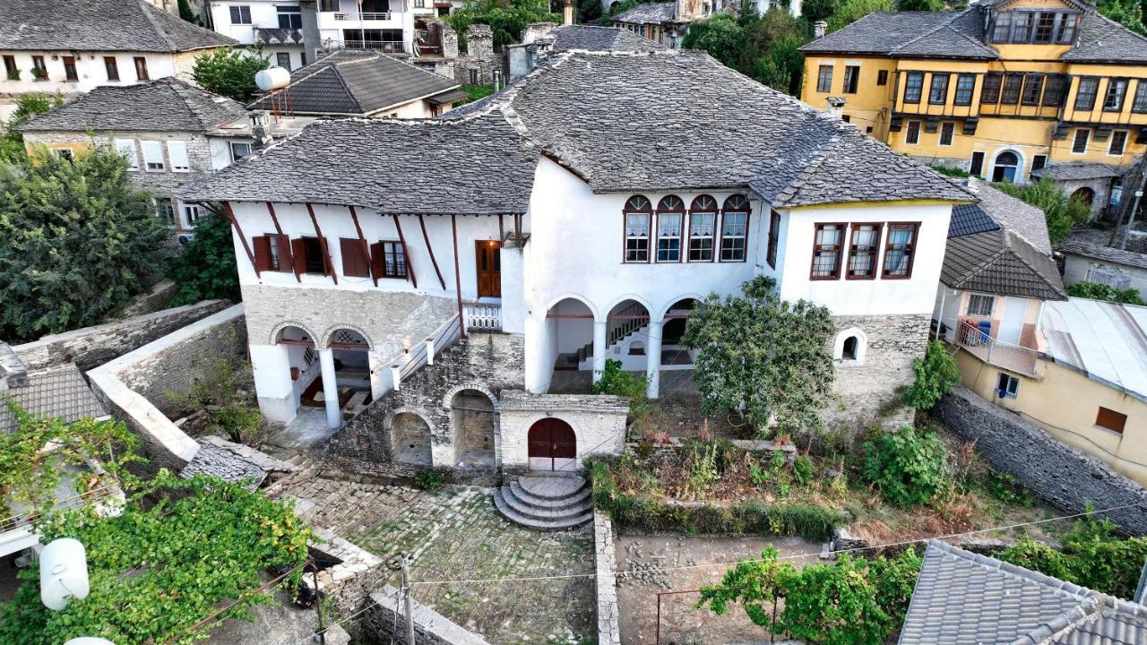 1800's Villa